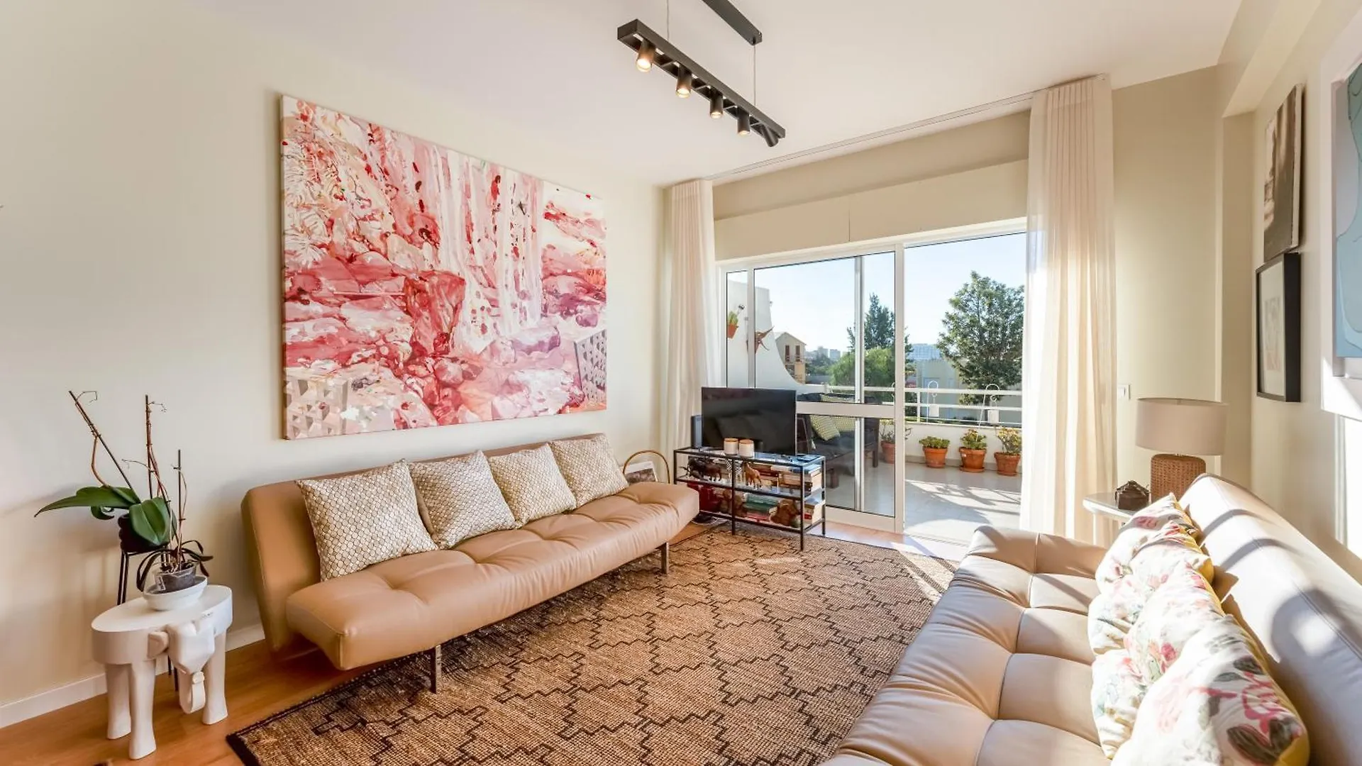 Design Top Floor With Balcony & Pool By Lovelystay Vilamoura