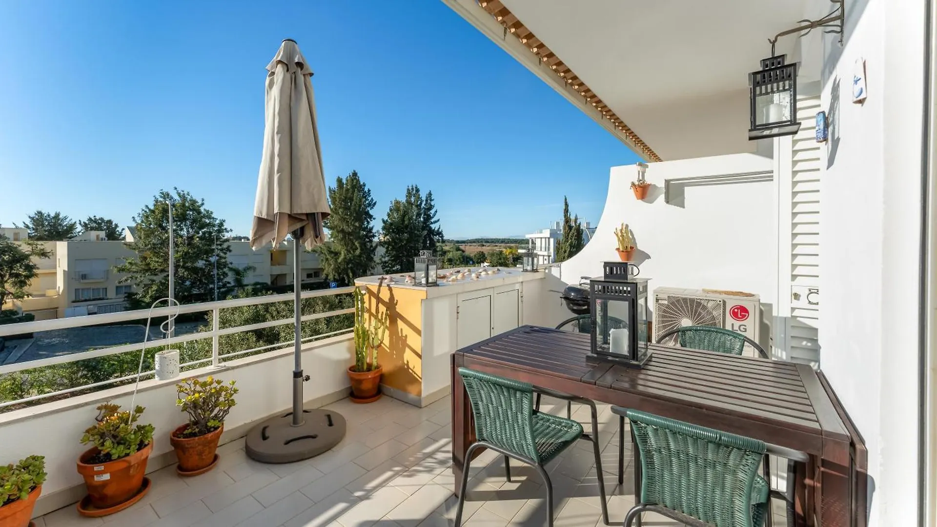 Design Top Floor With Balcony & Pool By Lovelystay Vilamoura 0*,  Portugal